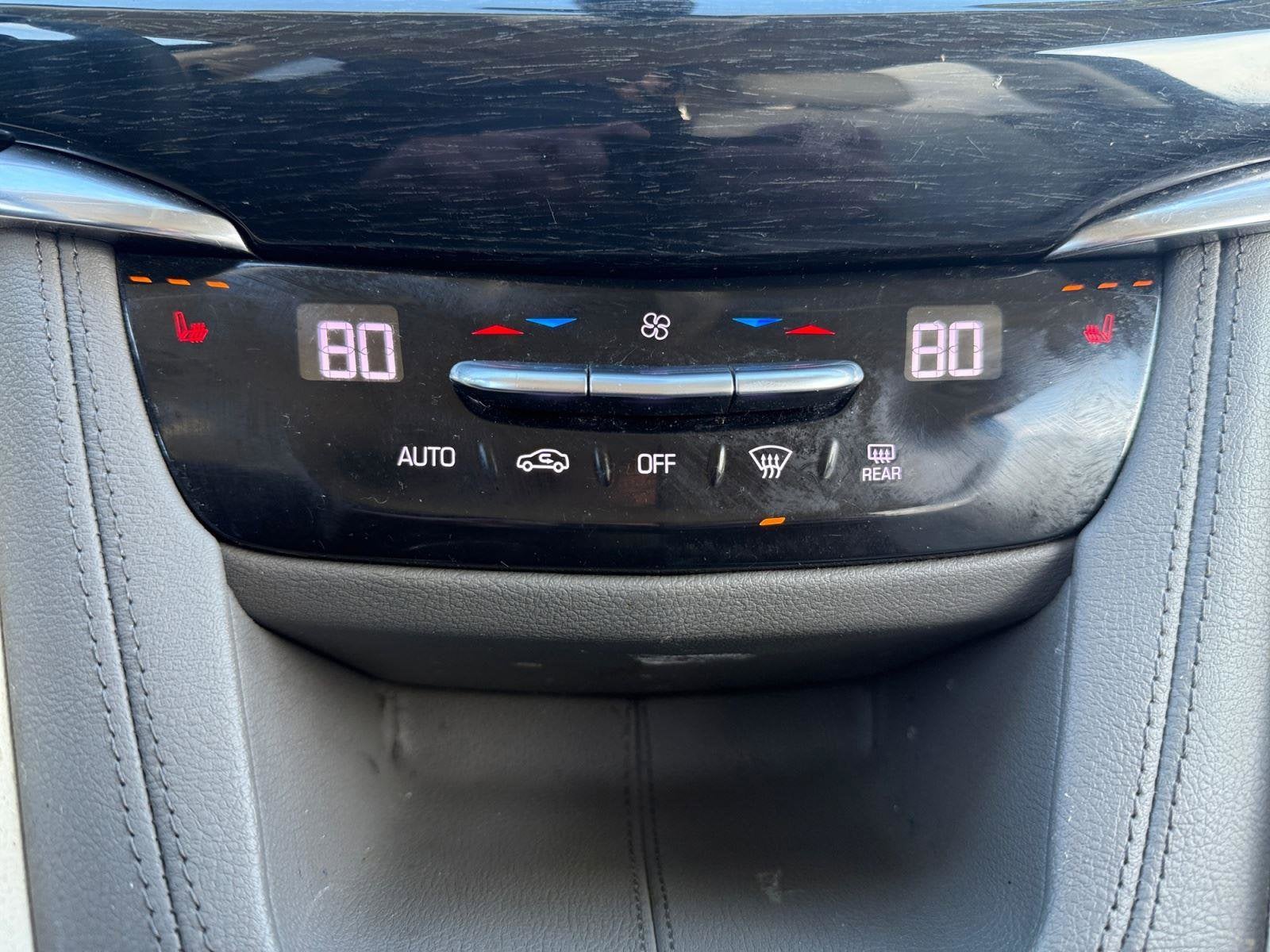 2020 Cadillac XT6 Base