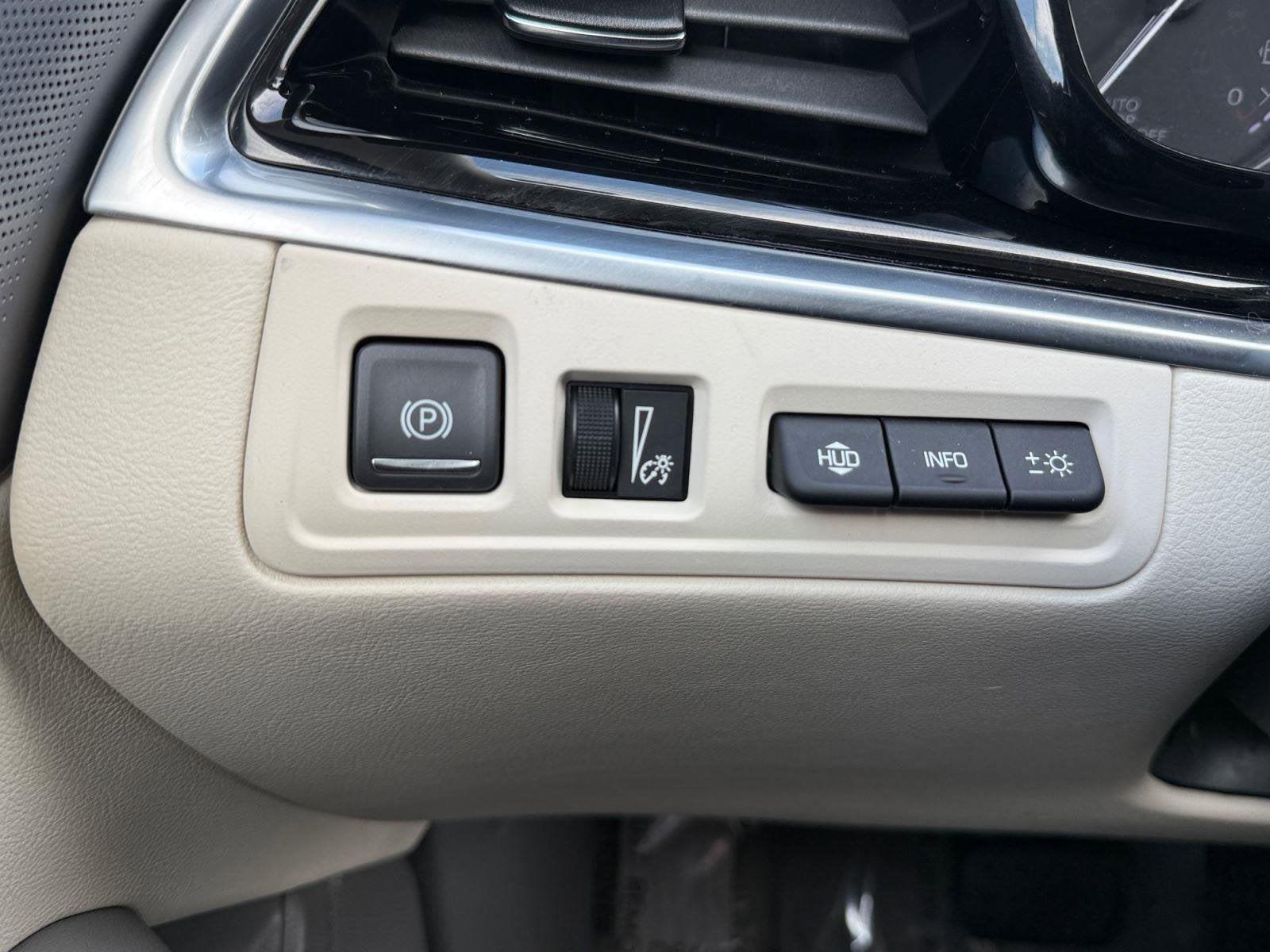 2024 Cadillac XT6 Base