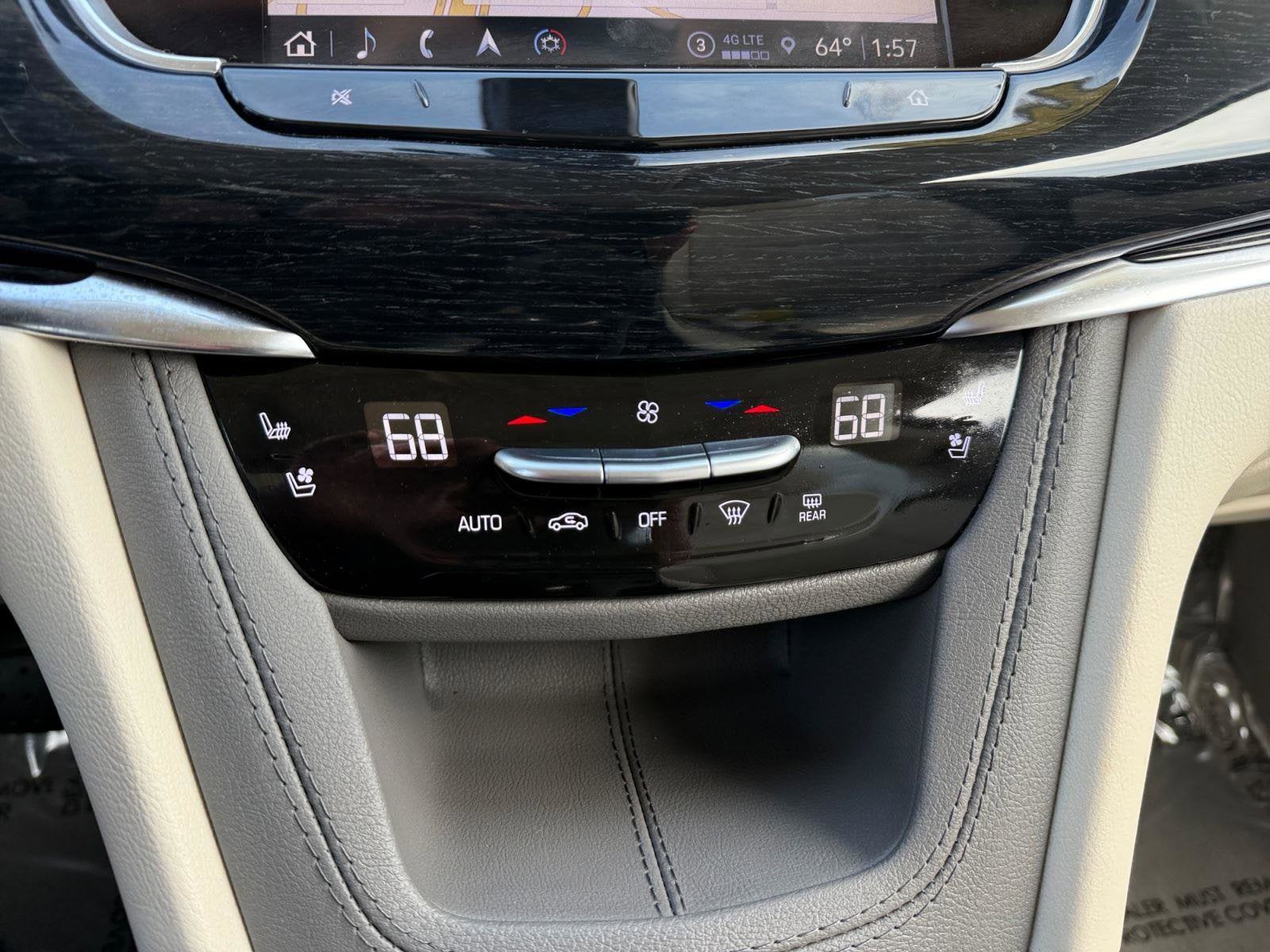 2024 Cadillac XT6 Base