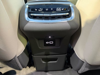 2024 Cadillac XT6 Base