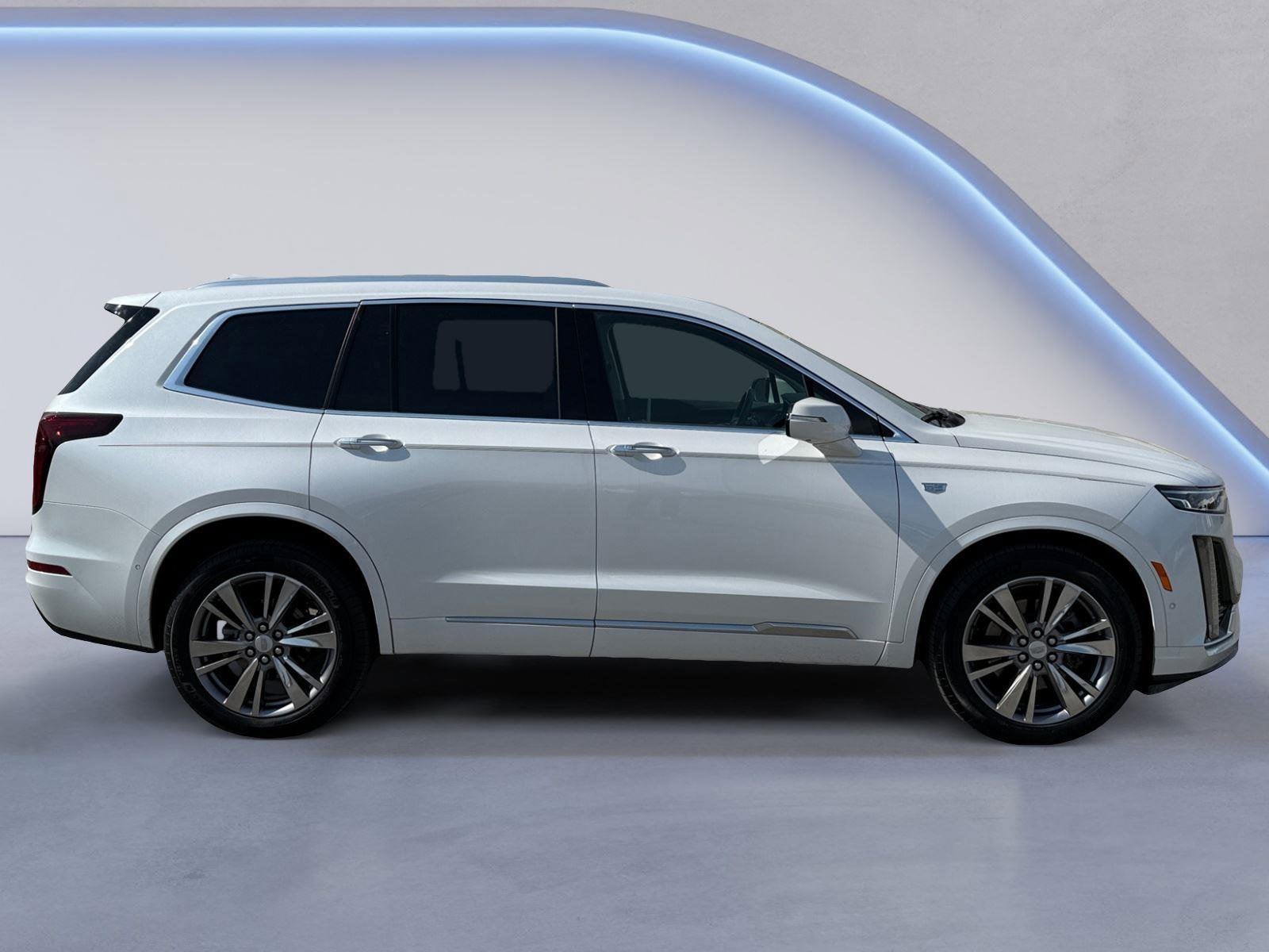 2024 Cadillac XT6 Base