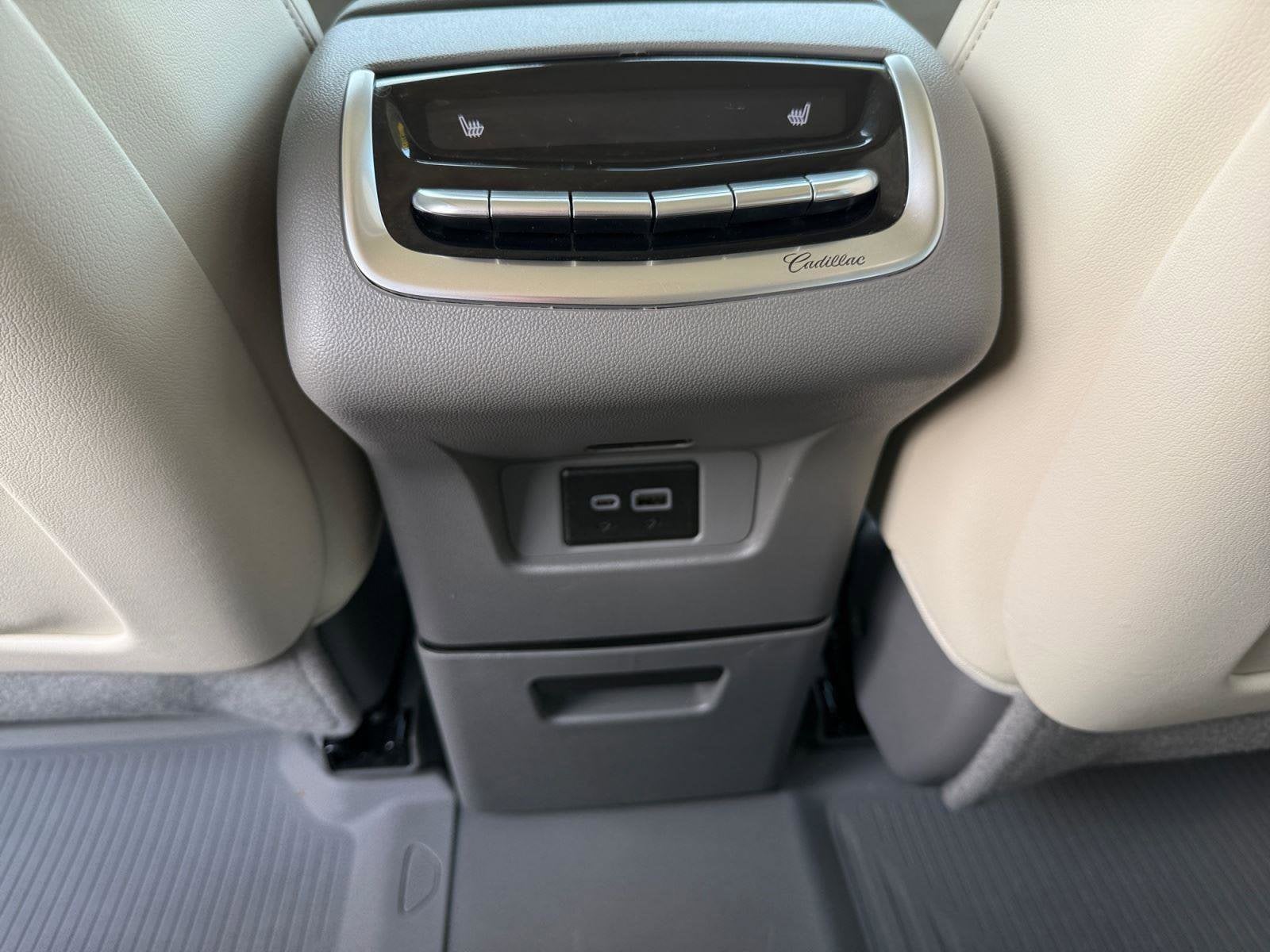 2024 Cadillac XT6 Base