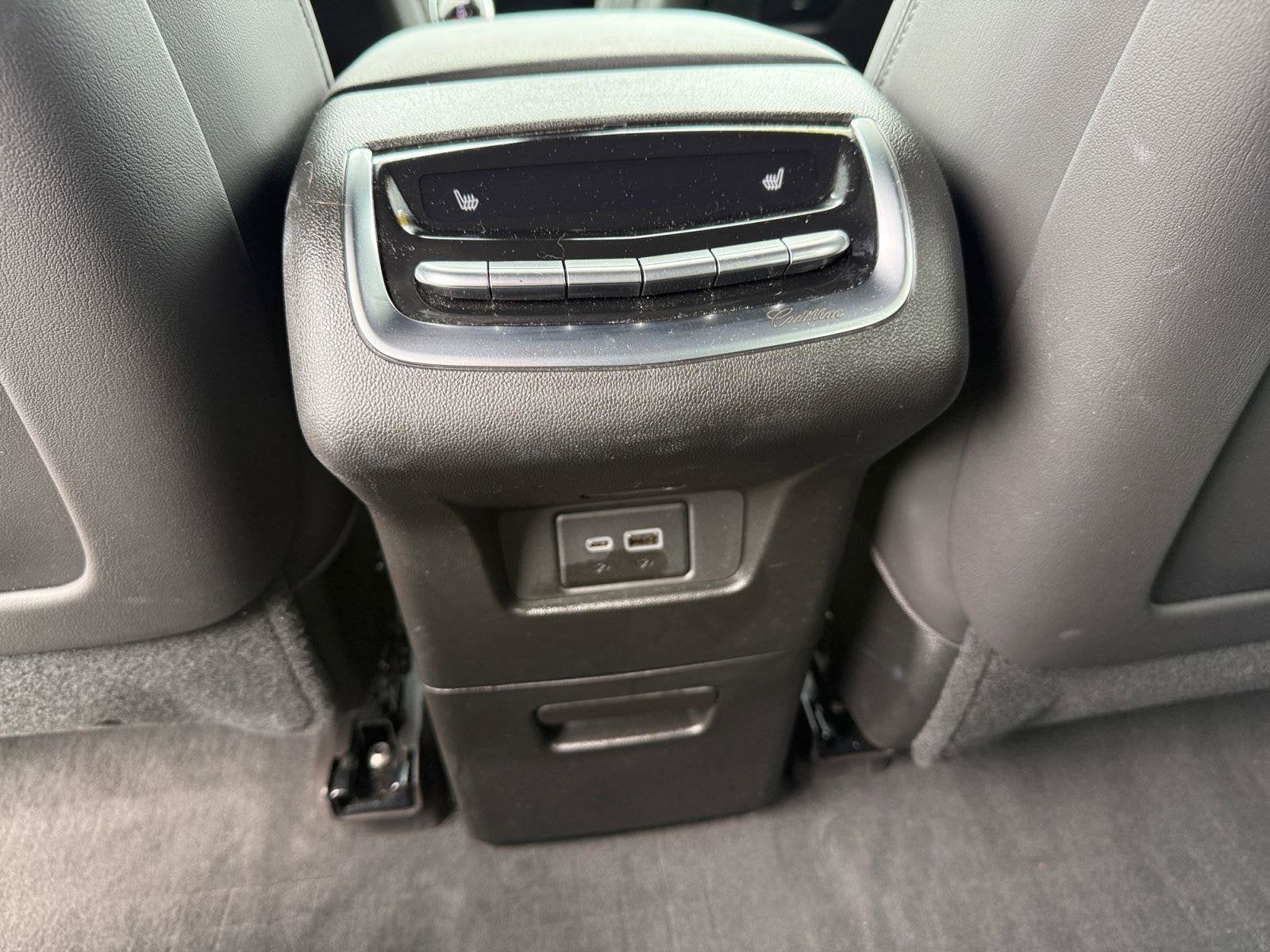 2024 Cadillac XT6 Base