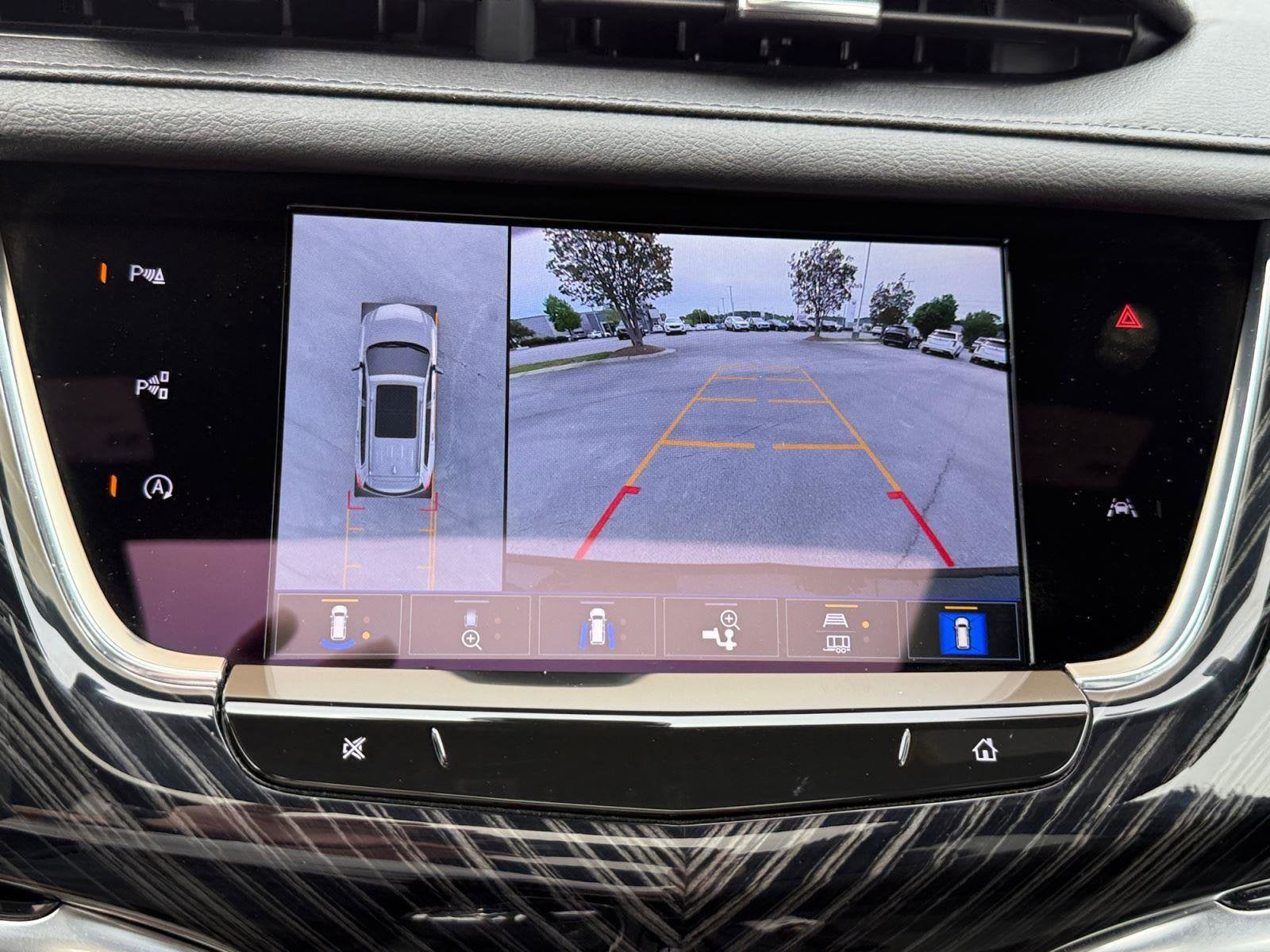 2024 Cadillac XT6 Base