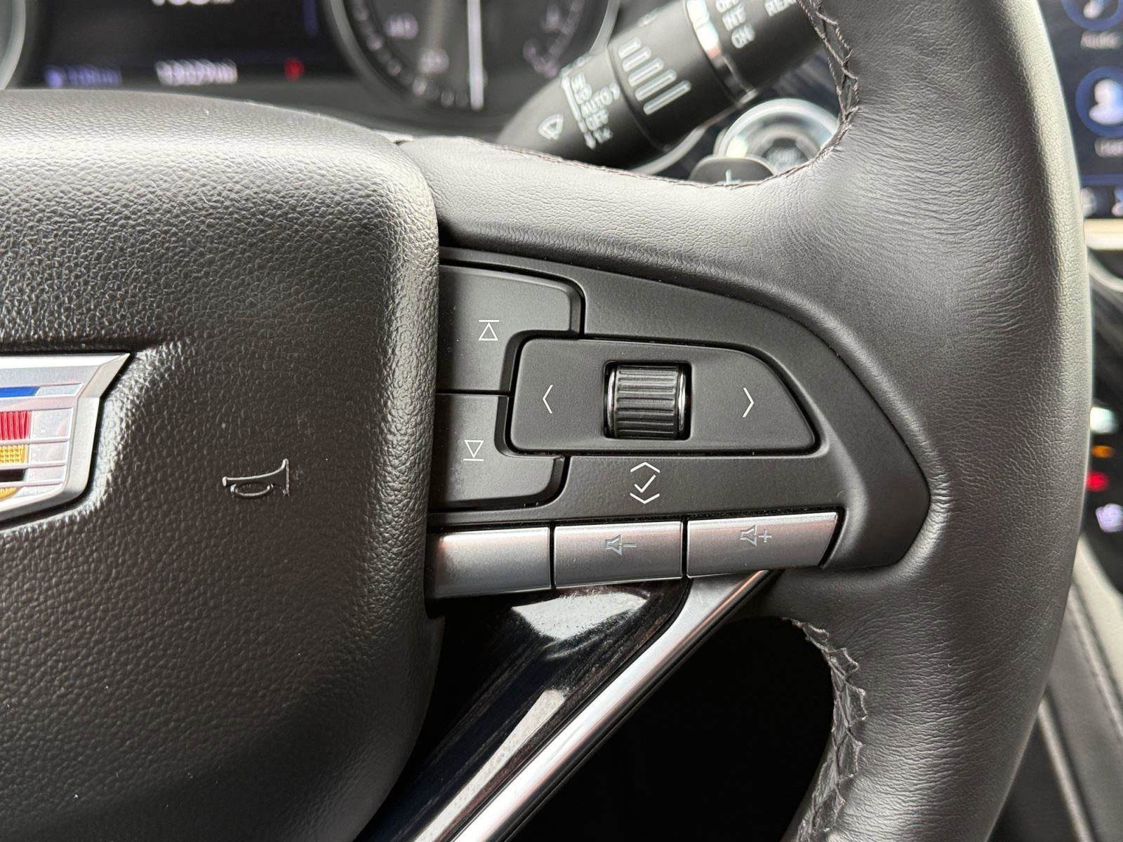 2024 Cadillac XT6 Base