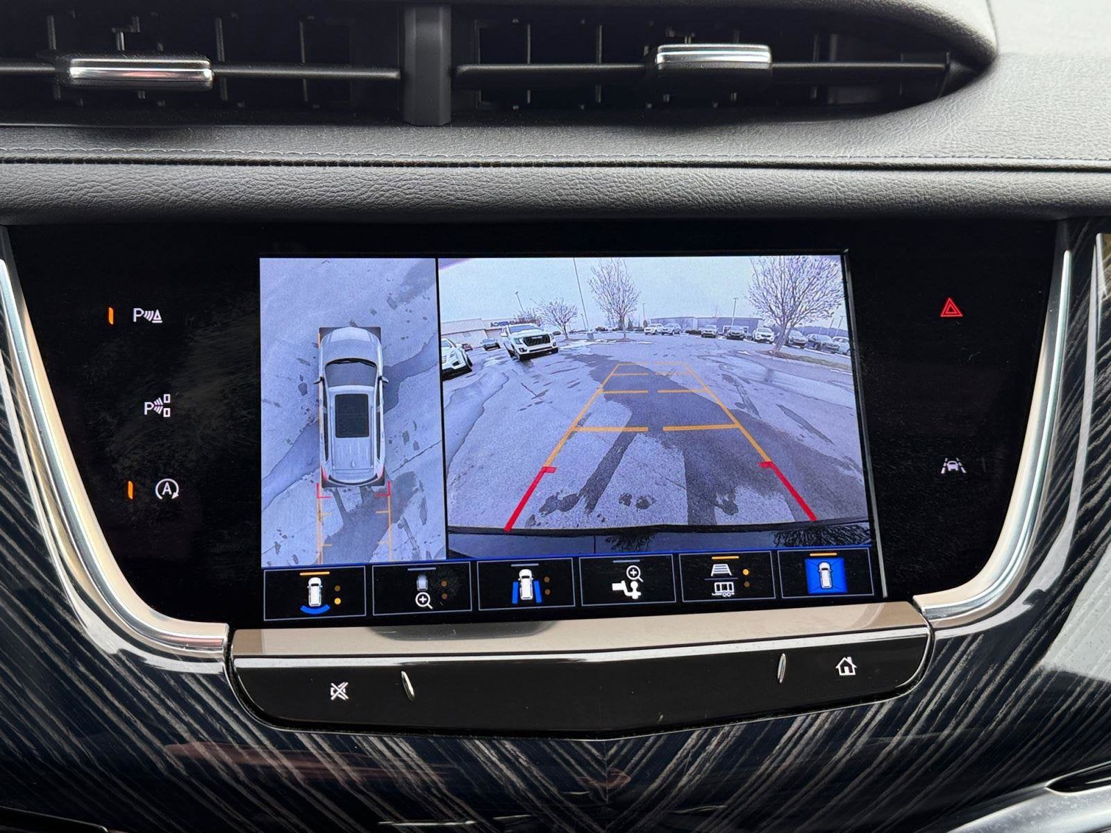 2024 Cadillac XT6 Base