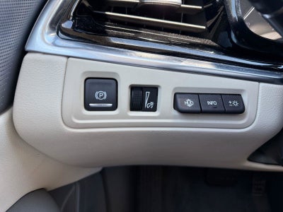 2024 Cadillac XT6 Base