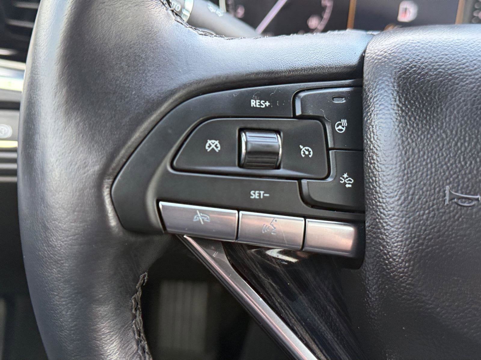 2024 Cadillac XT6 Base