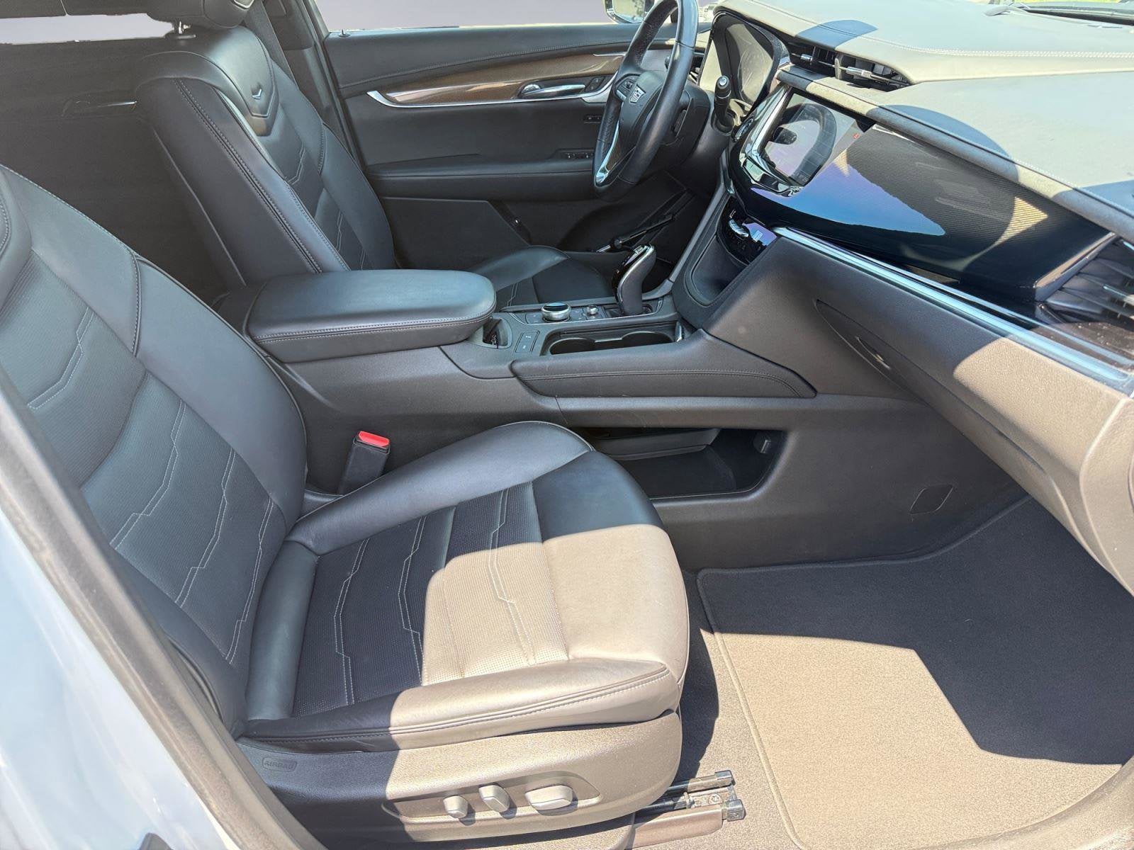 2021 Cadillac XT6 Base