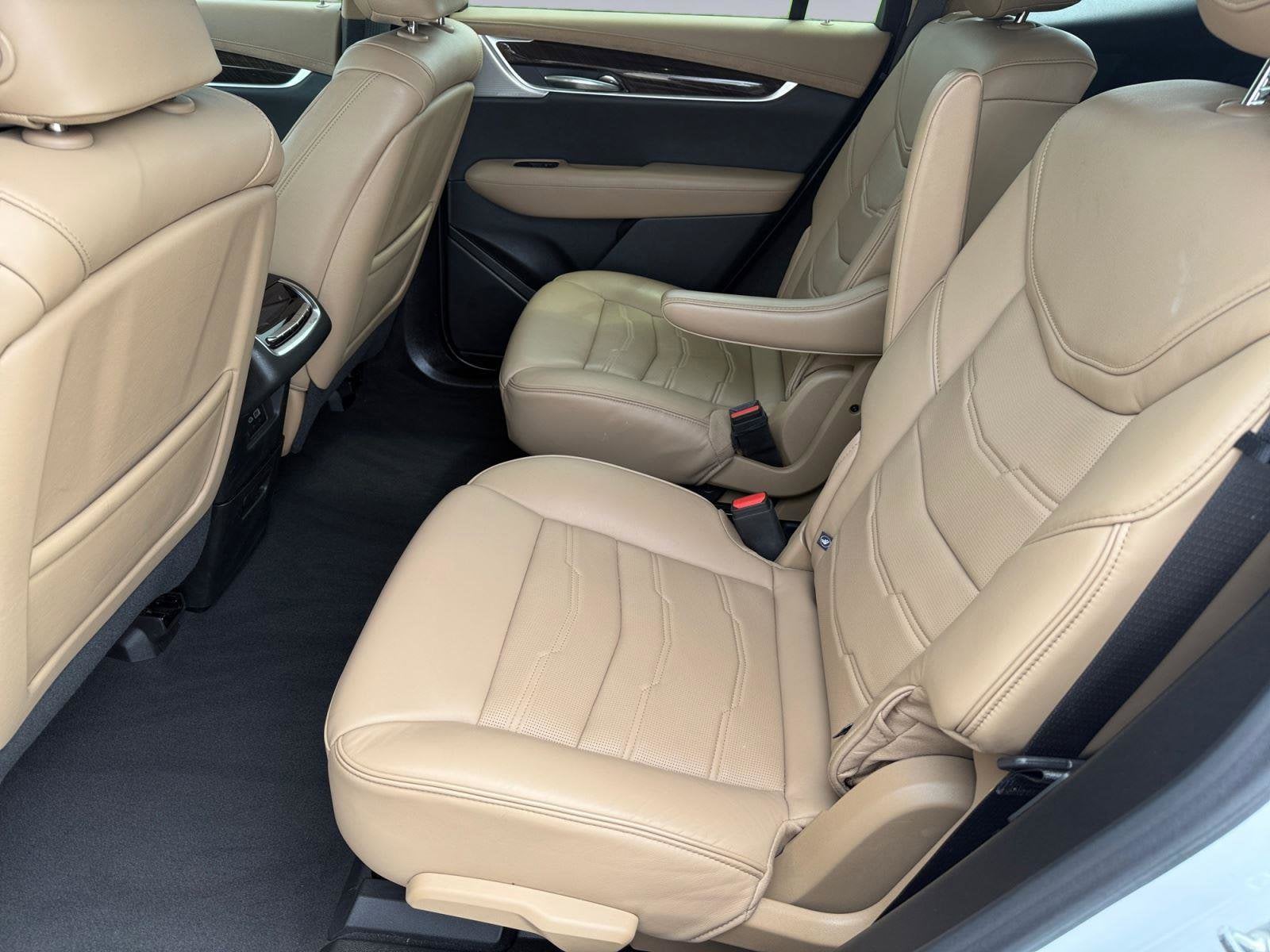 2024 Cadillac XT6 Base