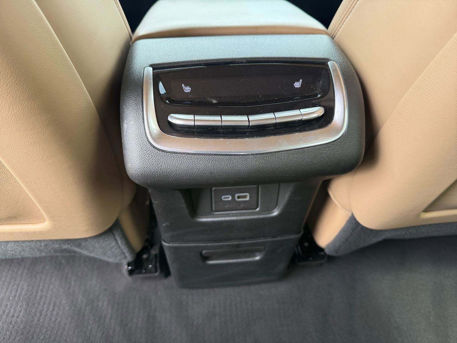 2024 Cadillac XT6 Base