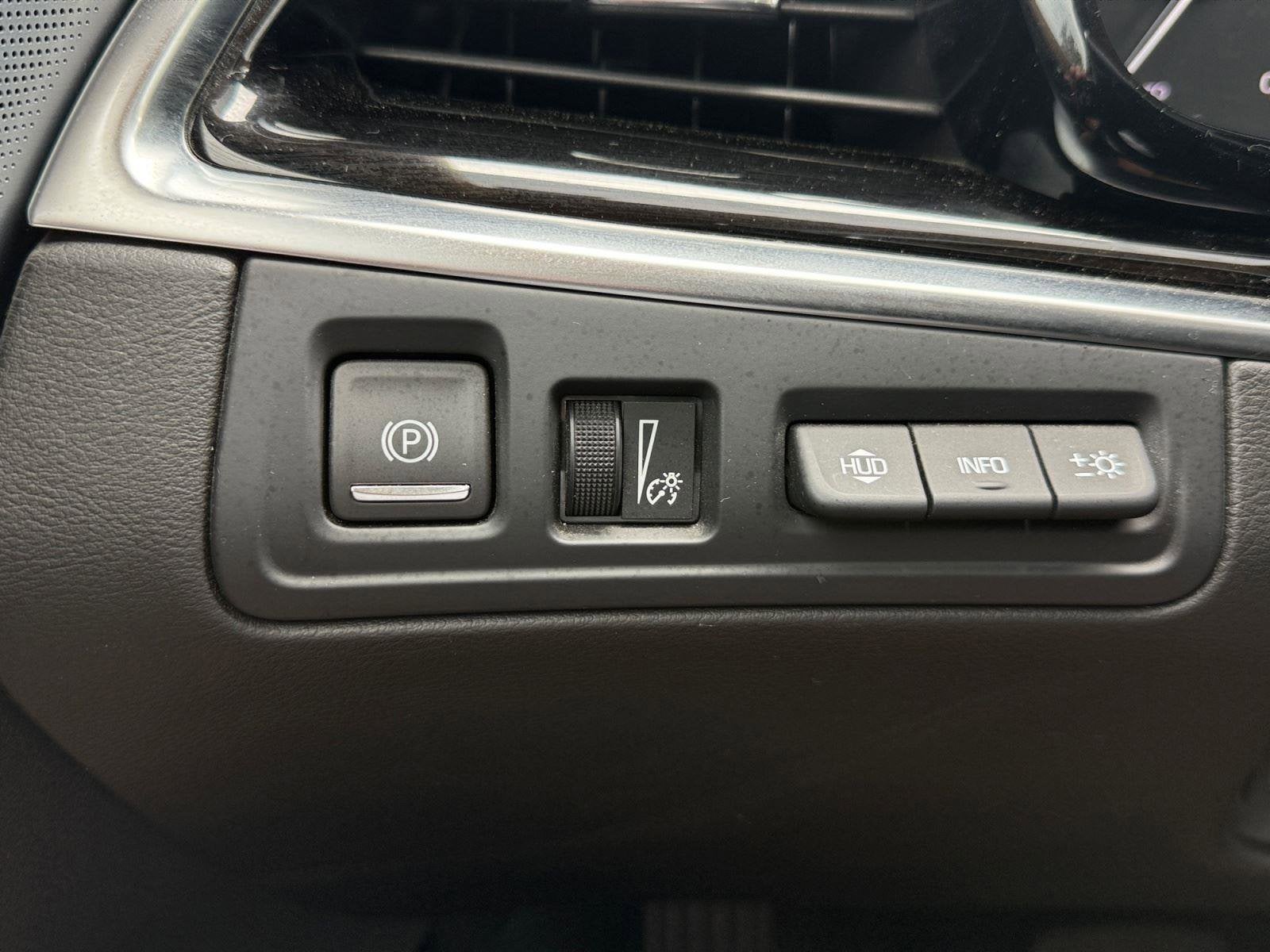 2024 Cadillac XT6 Base