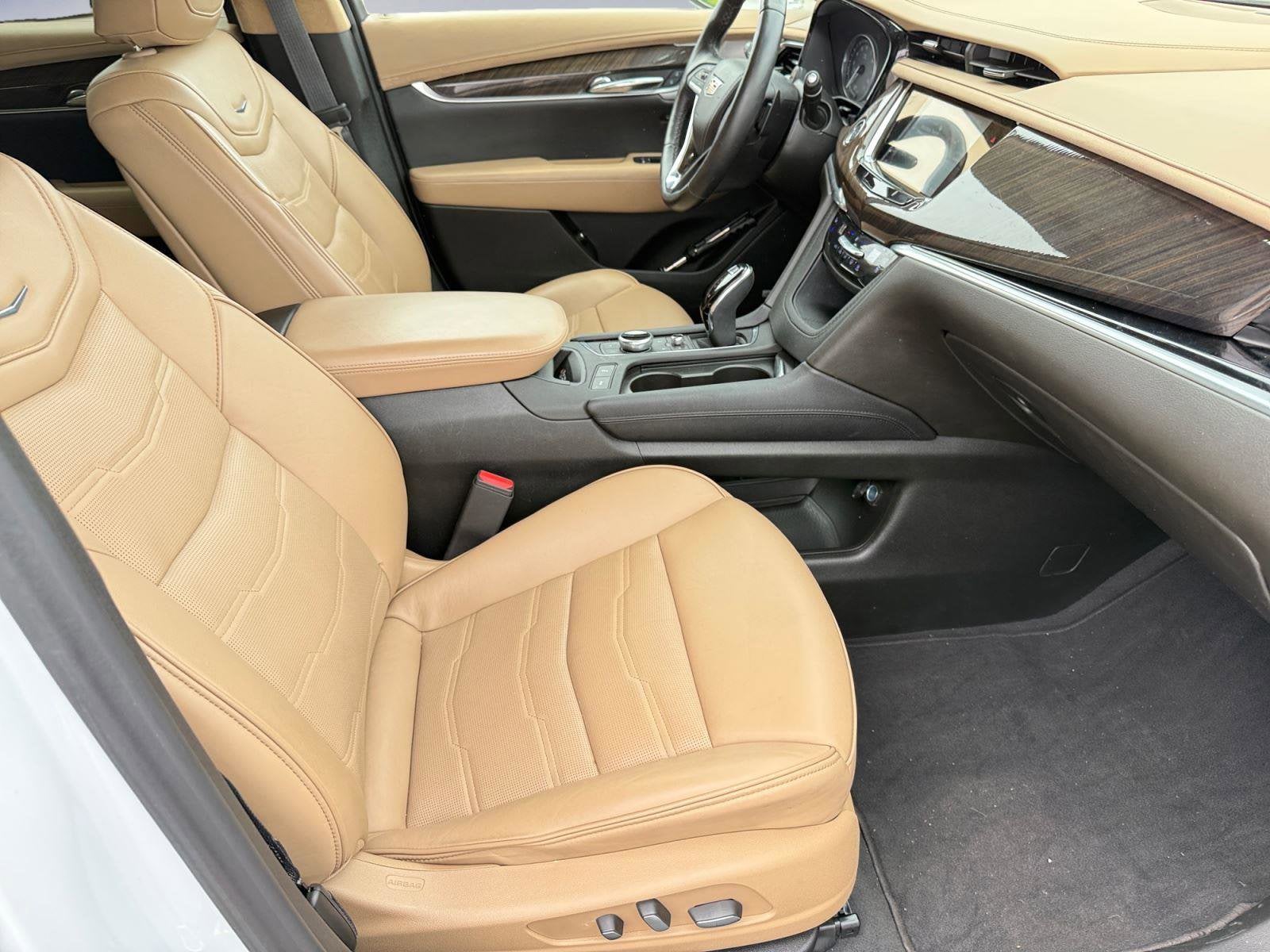 2024 Cadillac XT6 Base