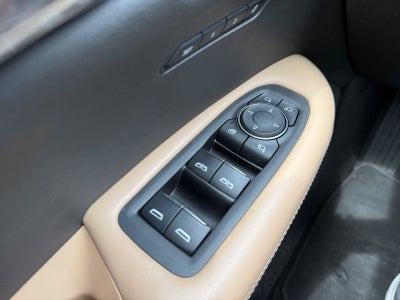 2024 Cadillac XT6 Base