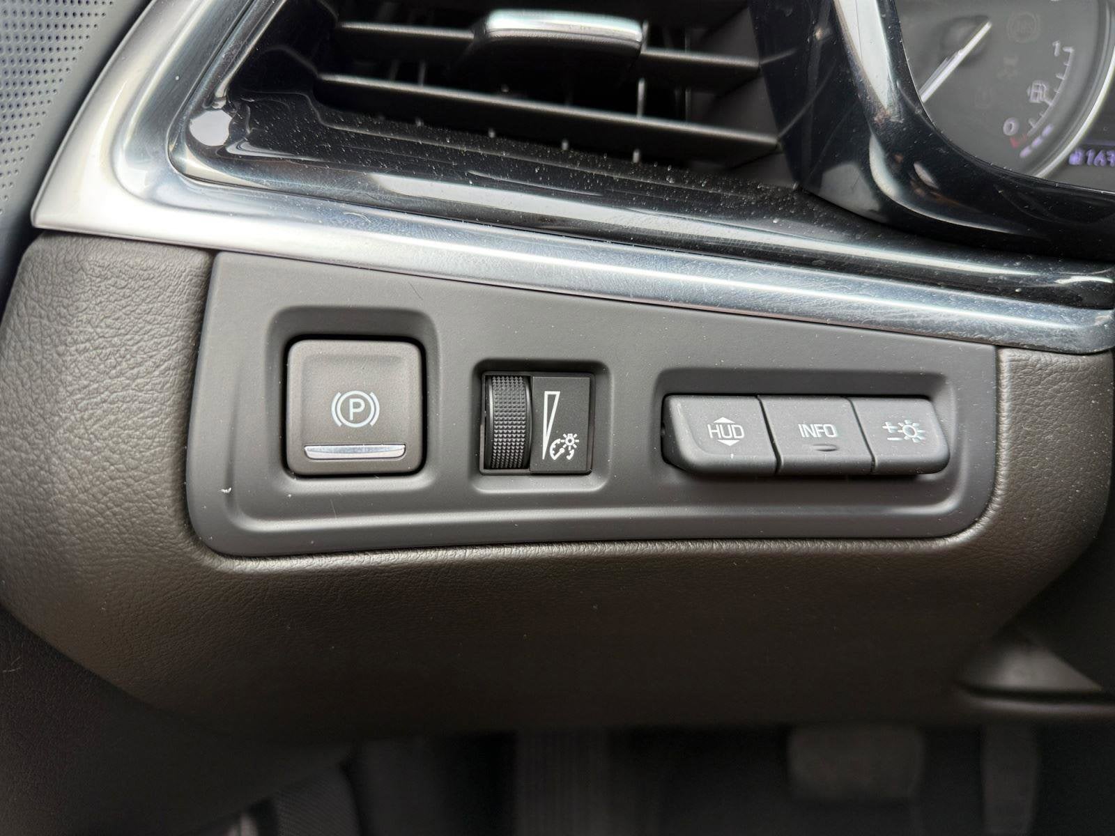 2024 Cadillac XT6 Base