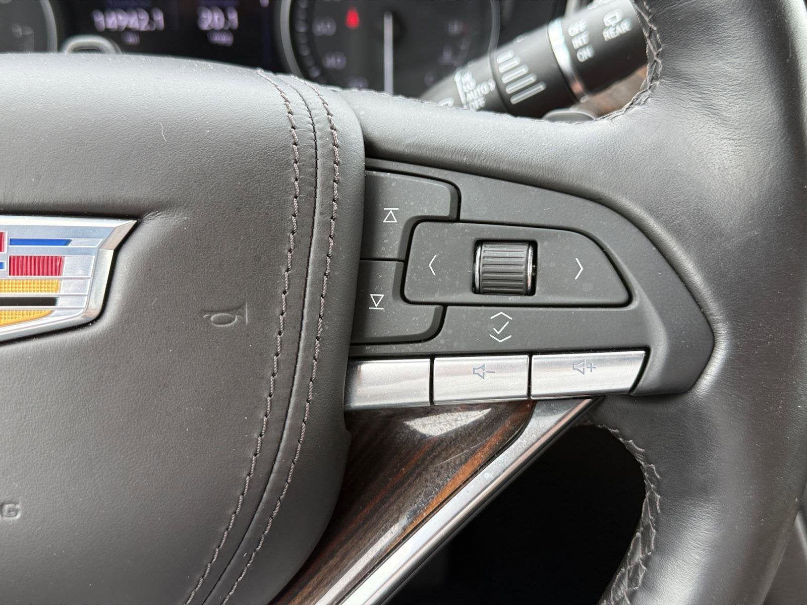 2024 Cadillac XT6 Base