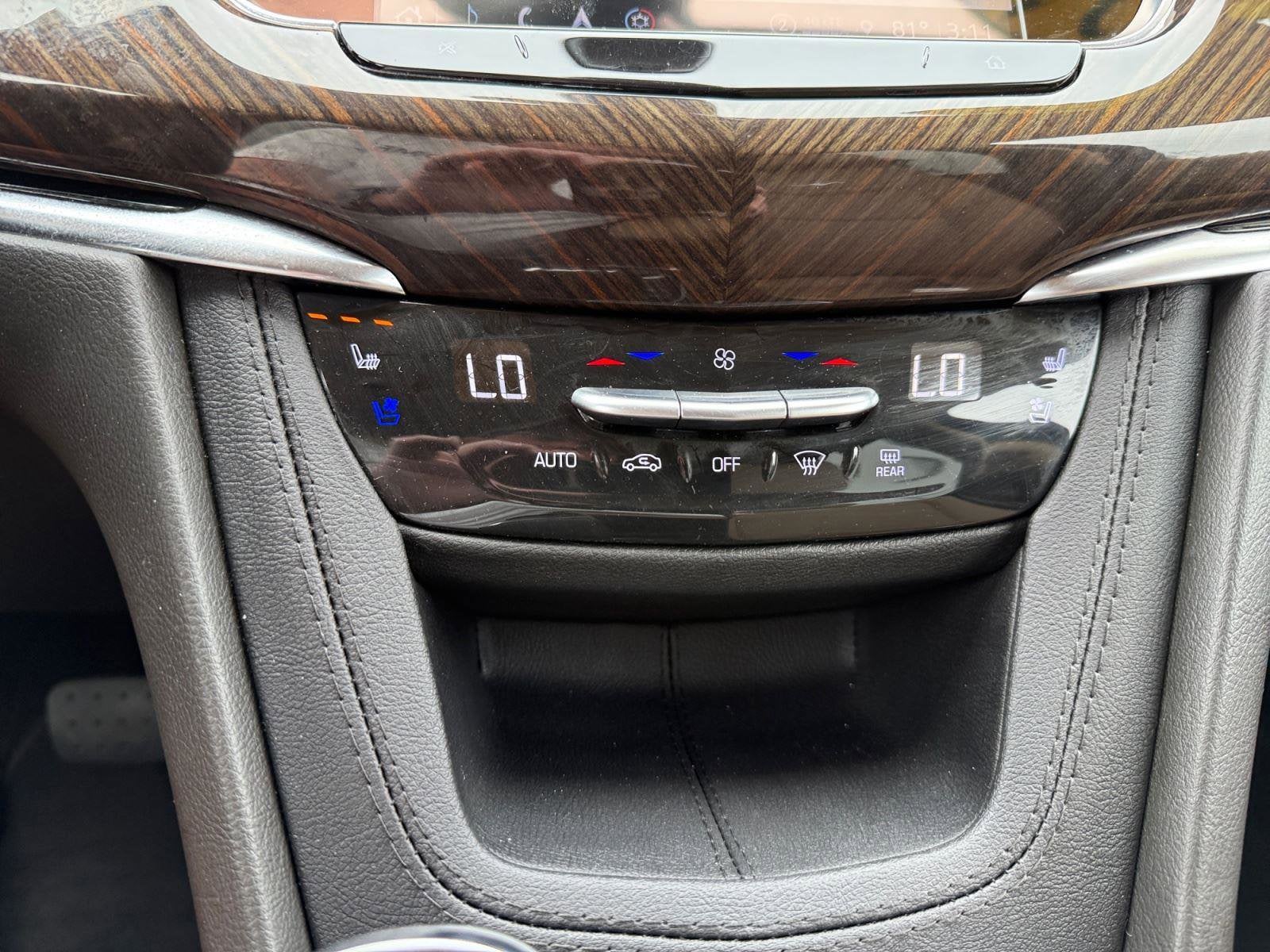 2024 Cadillac XT6 Base