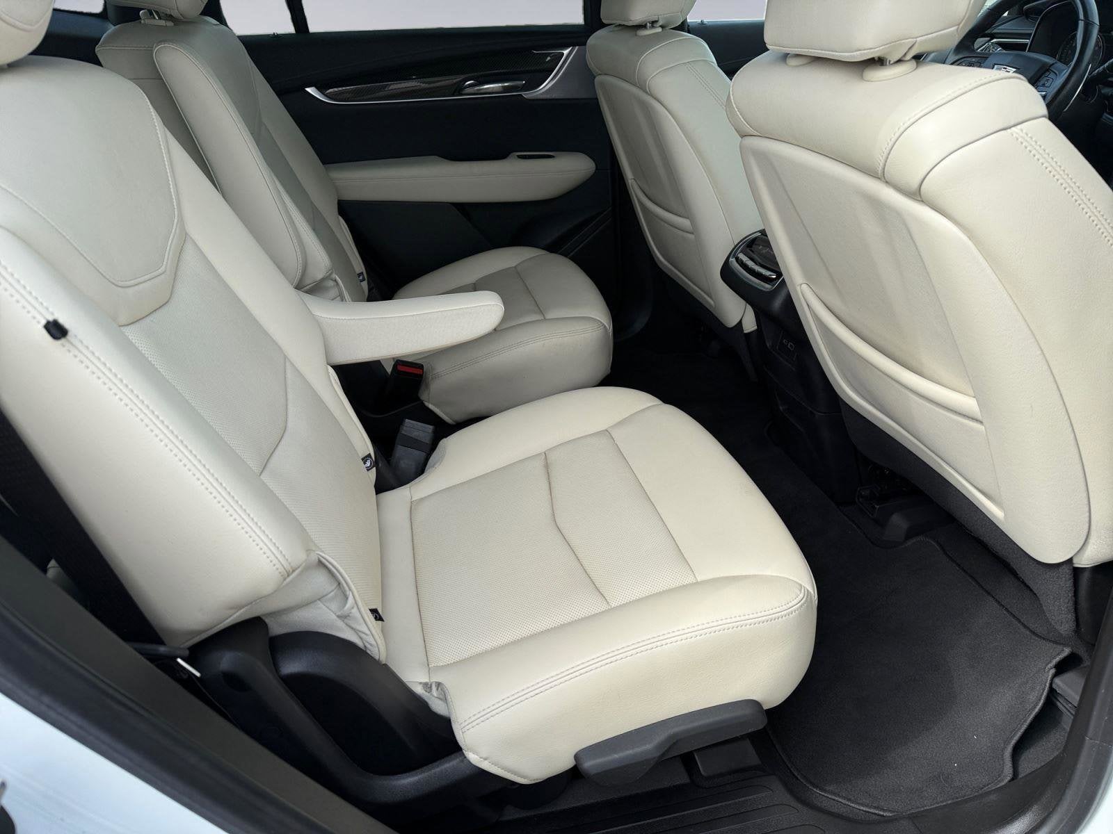 2024 Cadillac XT6 Base