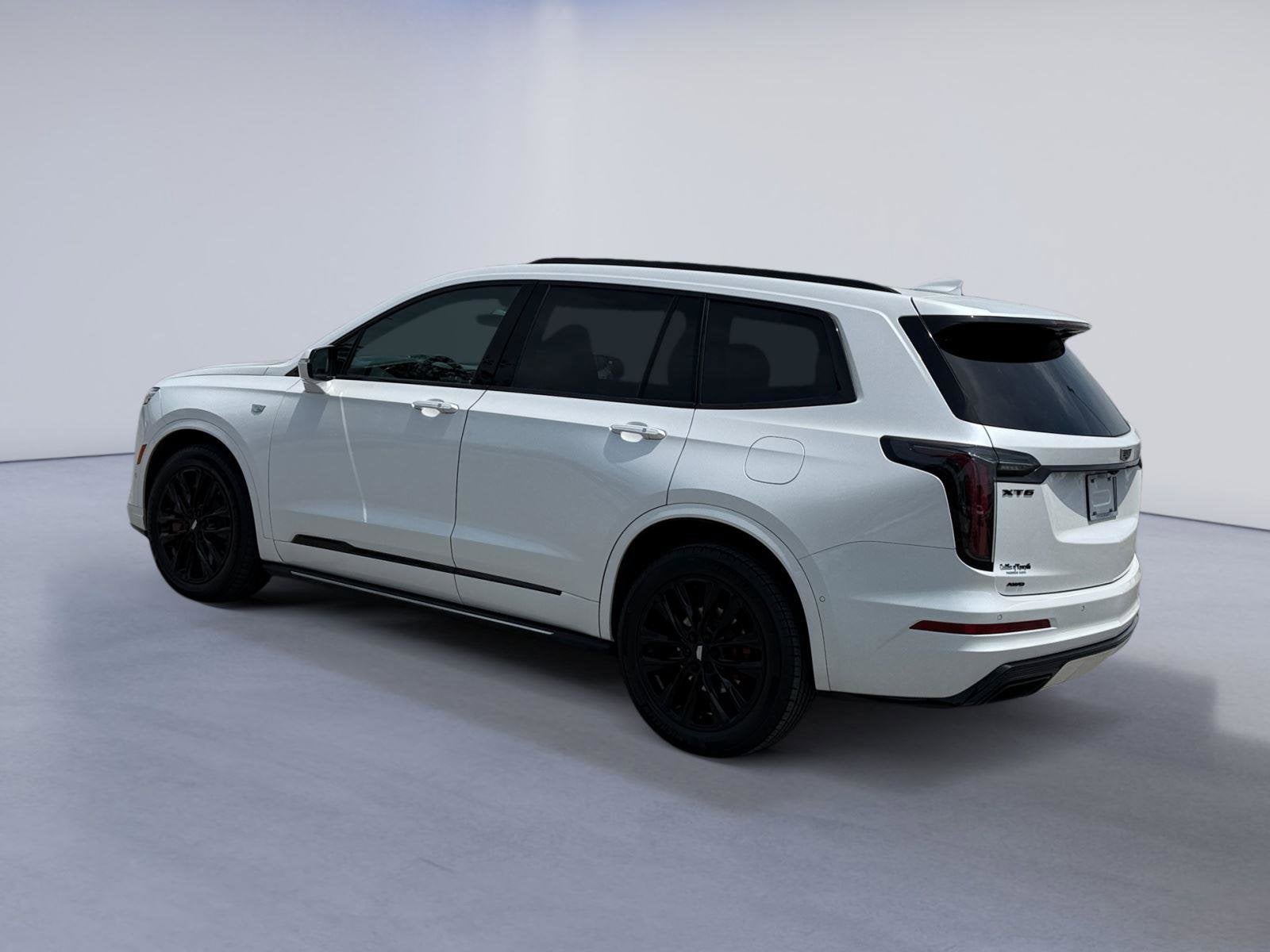 2023 Cadillac XT6 Base