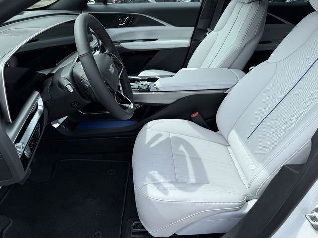 2025 Cadillac LYRIQ Luxury 1