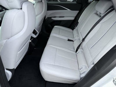 2025 Cadillac LYRIQ Luxury 1