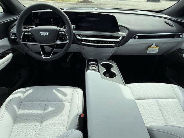 2025 Cadillac LYRIQ Luxury 1