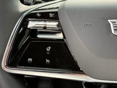 2025 Cadillac LYRIQ Luxury 1