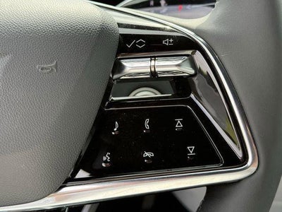 2025 Cadillac LYRIQ Luxury 1