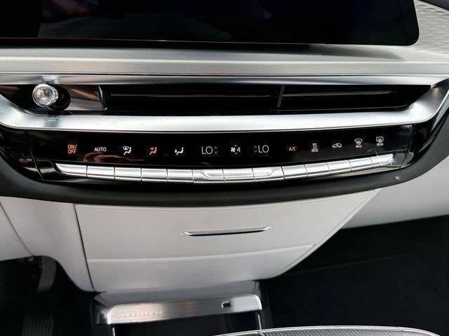 2025 Cadillac LYRIQ Luxury 1