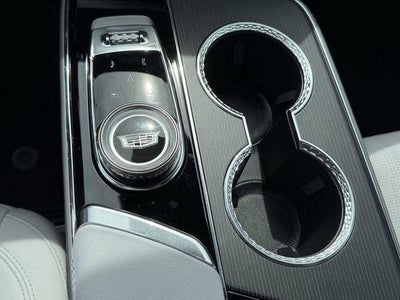 2025 Cadillac LYRIQ Luxury 1