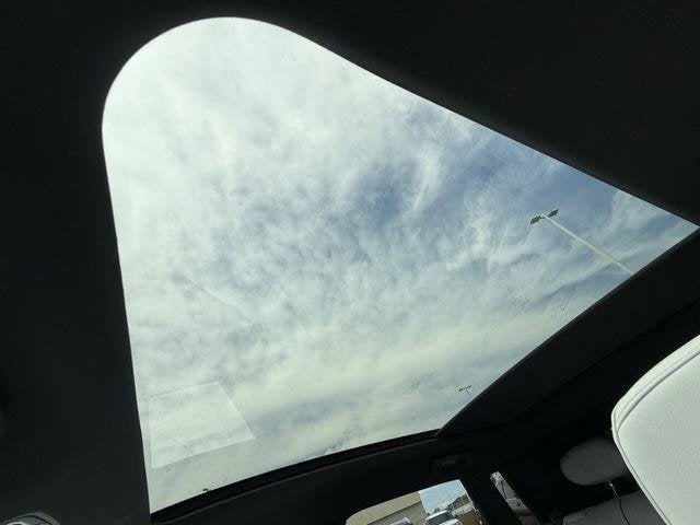 2025 Cadillac LYRIQ Luxury 1