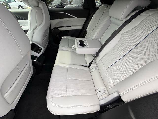 2025 Cadillac LYRIQ Luxury 1