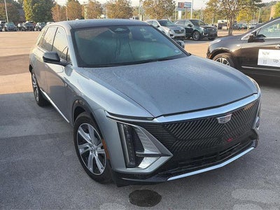 2024 Cadillac LYRIQ Luxury 2