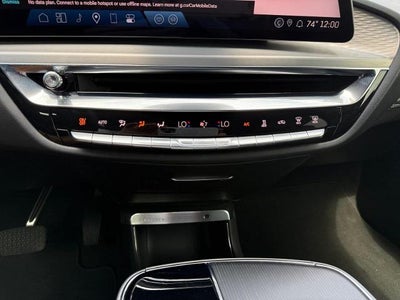 2024 Cadillac LYRIQ Luxury 2
