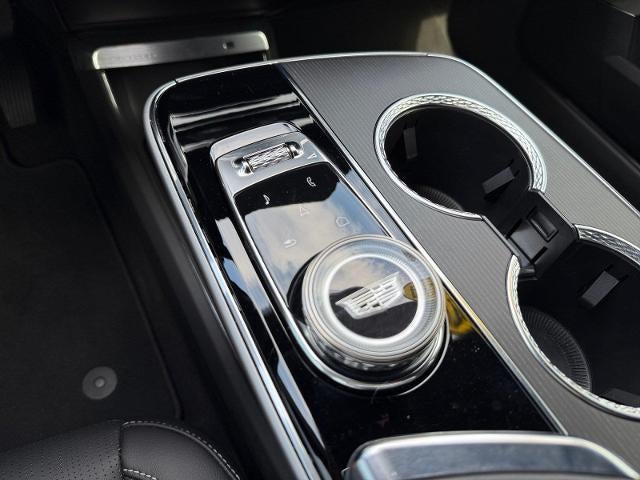 2024 Cadillac LYRIQ Luxury 2
