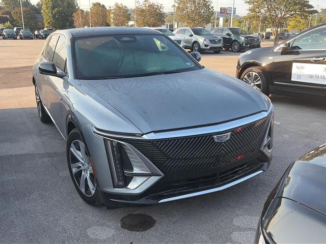 2024 Cadillac LYRIQ Luxury 2