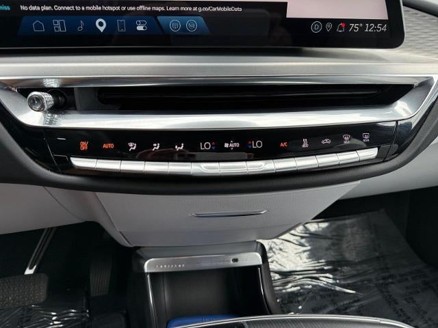 2024 Cadillac LYRIQ Sport 2