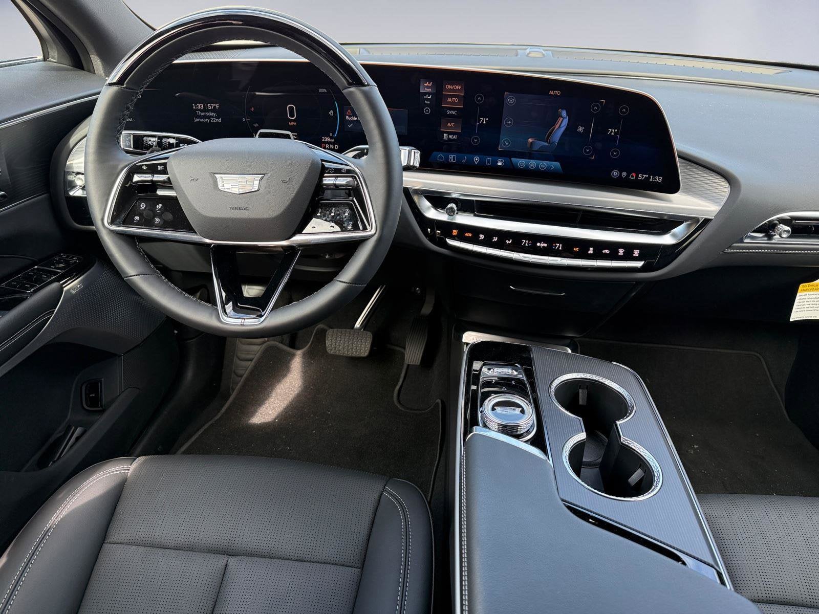 2025 Cadillac LYRIQ Sport 3