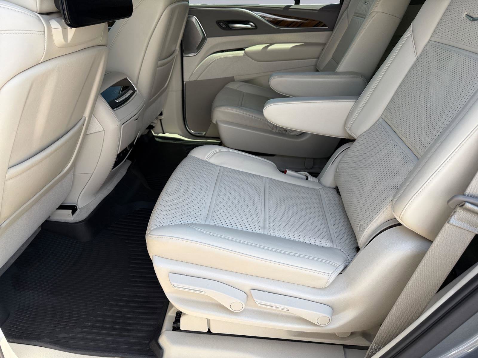 2022 Cadillac Escalade Base