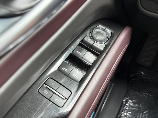 2023 Cadillac Escalade 4WD Sport Platinum