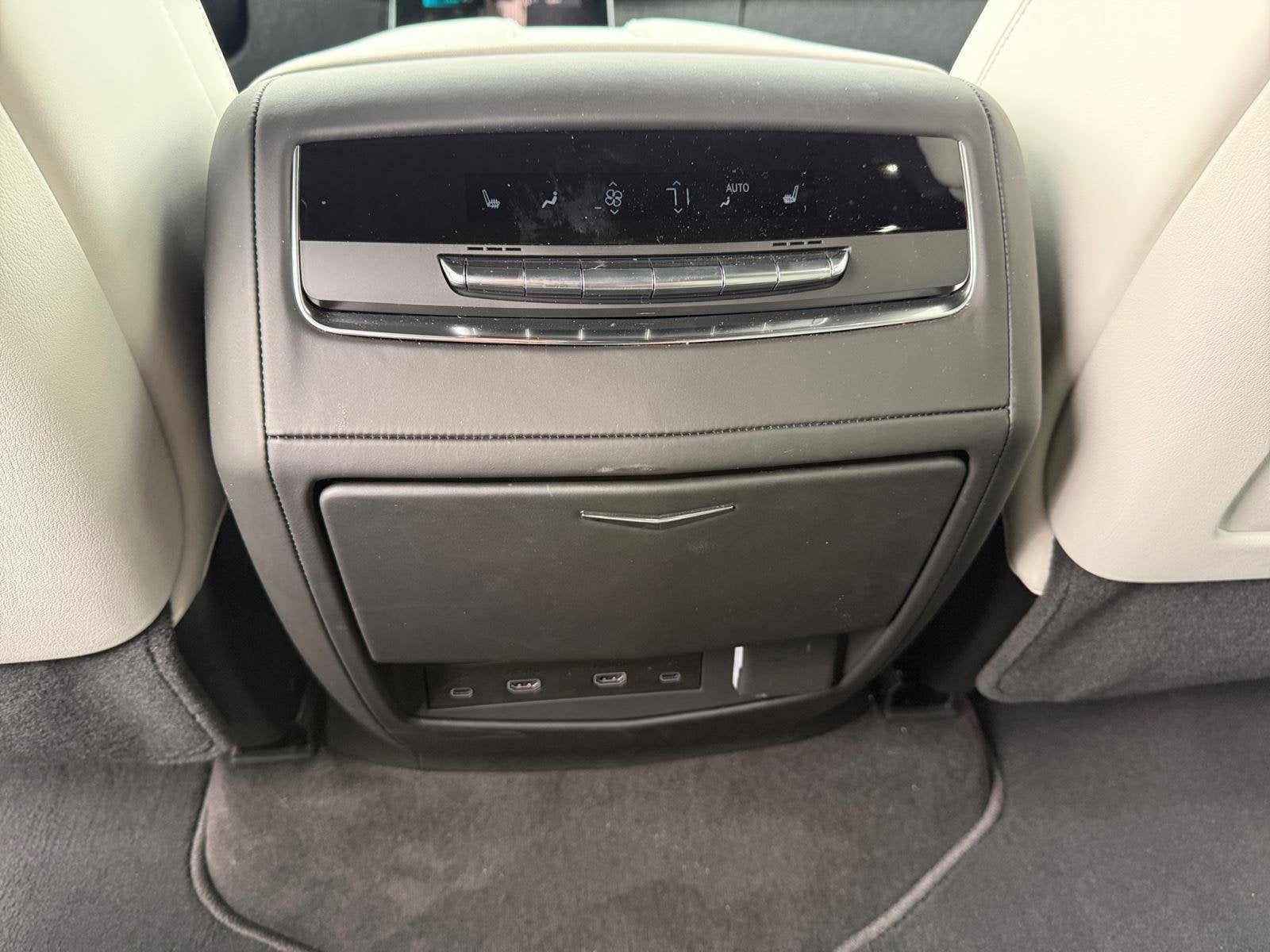 2026 Cadillac Escalade Platinum Luxury