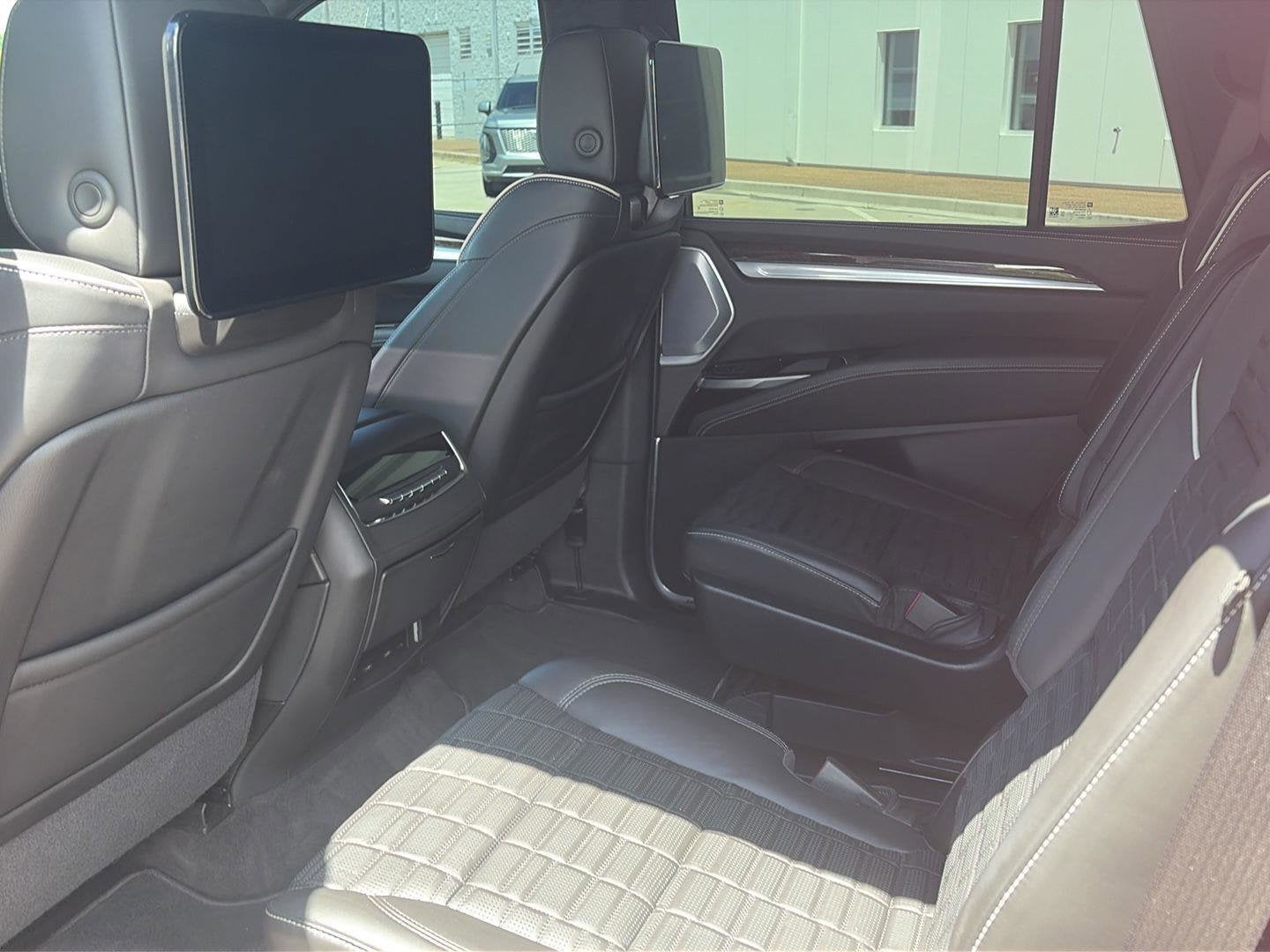 2025 Cadillac Escalade Base
