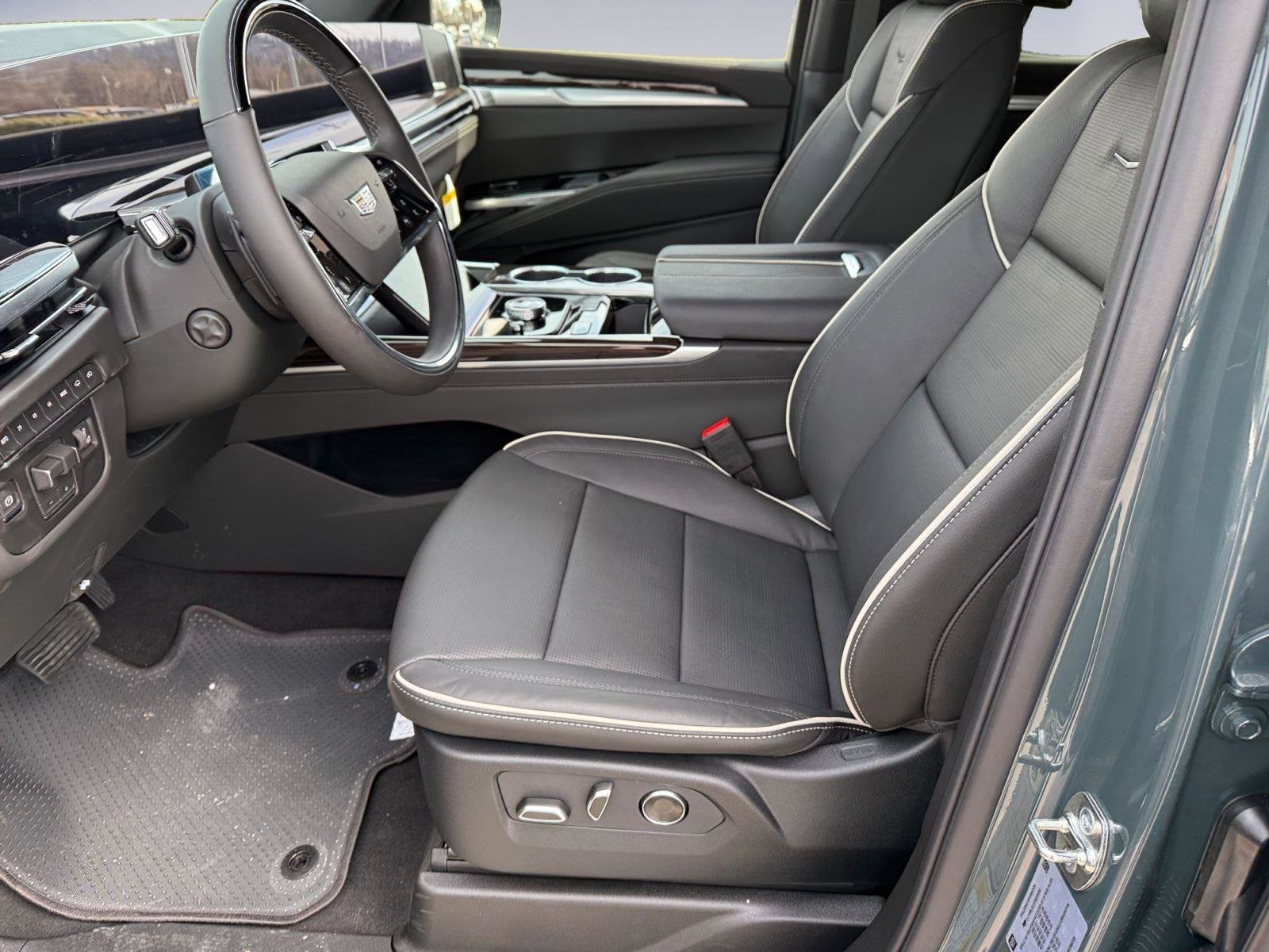 2026 Cadillac Escalade ESV Luxury