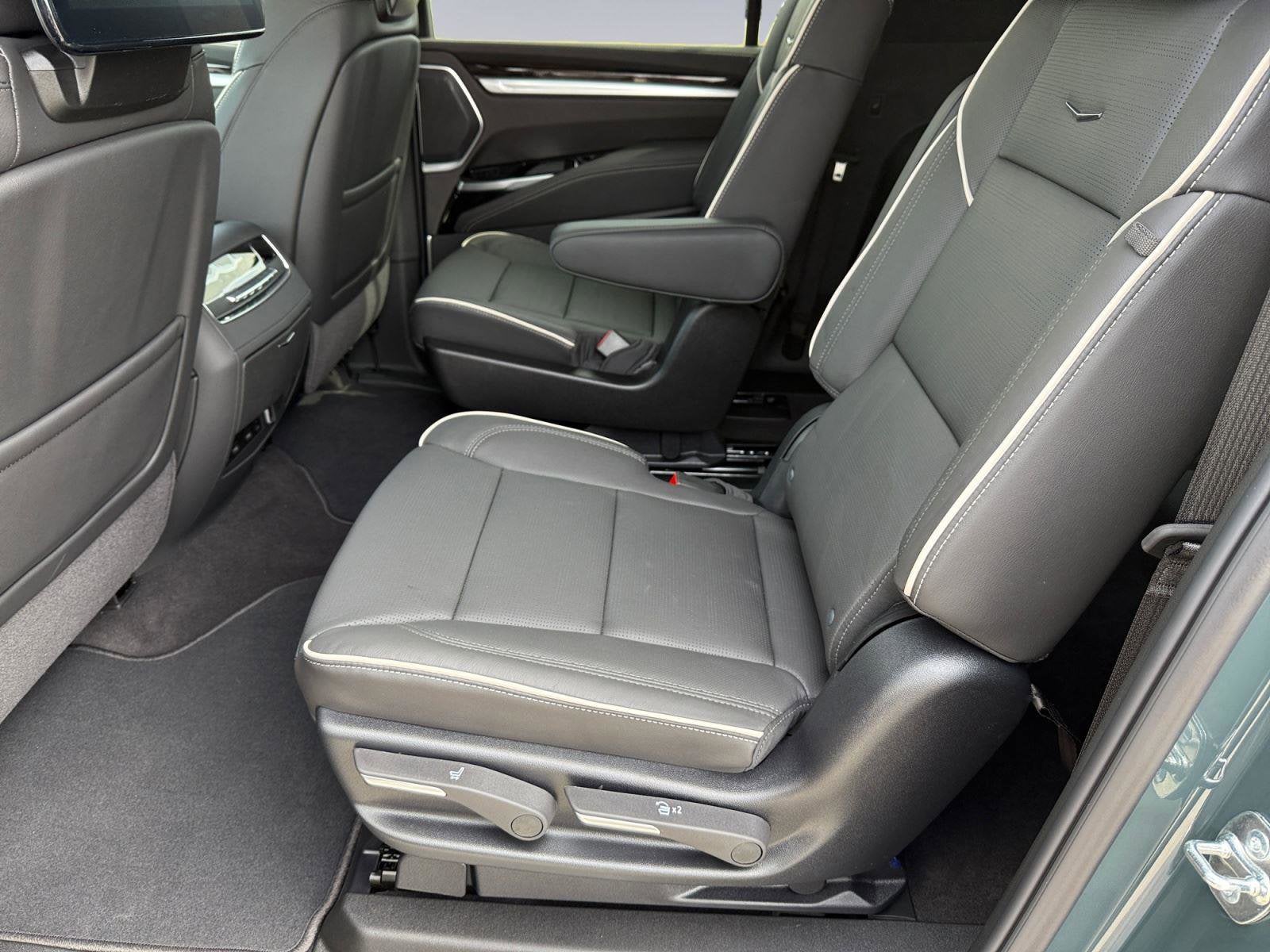 2026 Cadillac Escalade ESV Luxury