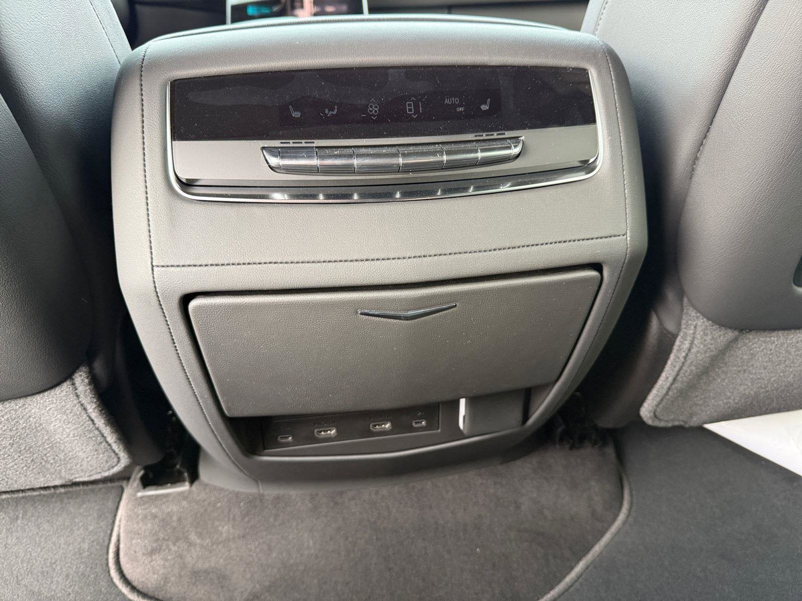 2026 Cadillac Escalade ESV Luxury