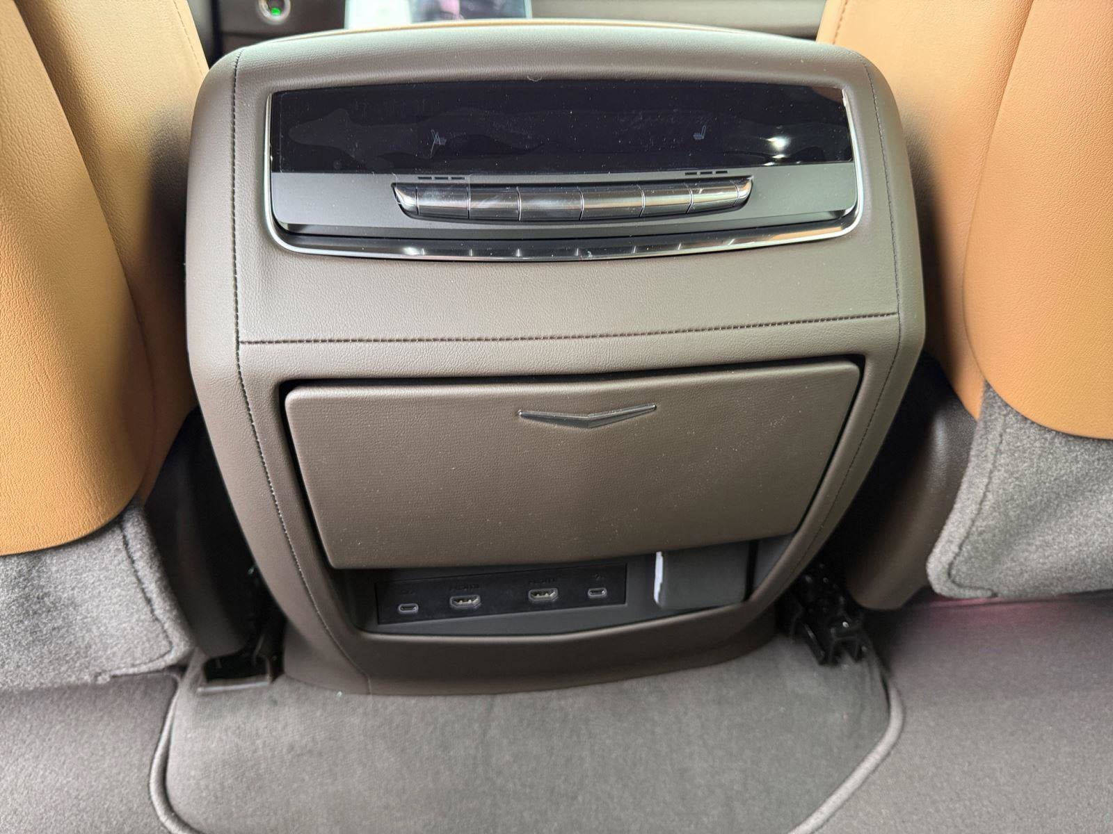 2026 Cadillac Escalade ESV Luxury