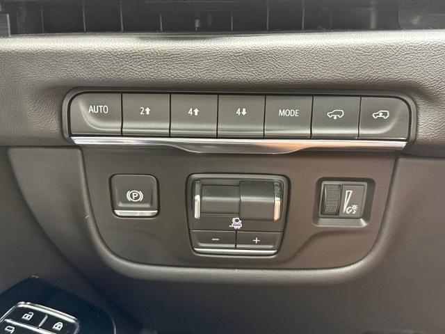 2025 Cadillac Escalade ESV 4WD Premium Luxury