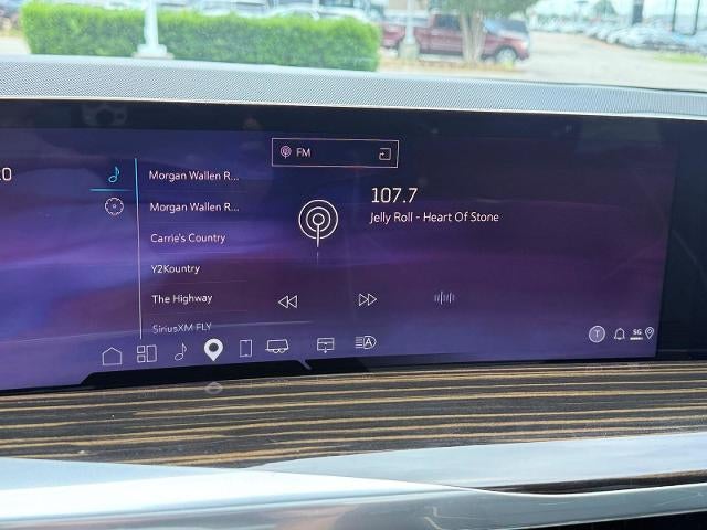 2025 Cadillac Escalade ESV 4WD Premium Luxury