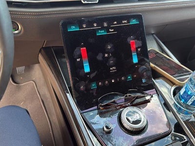 2025 Cadillac Escalade ESV 4WD Premium Luxury