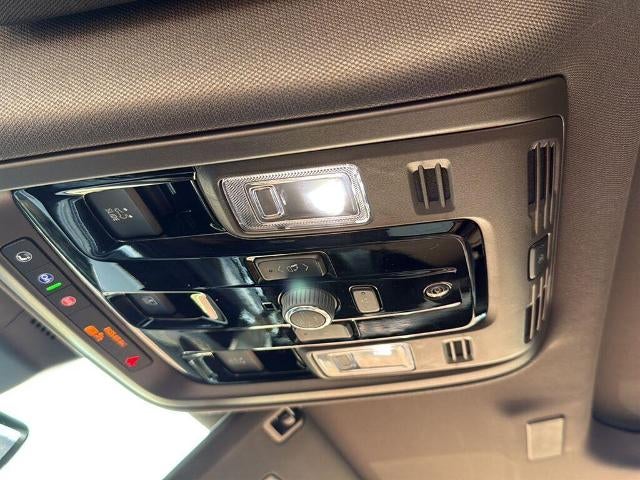 2025 Cadillac Escalade ESV 4WD Premium Luxury